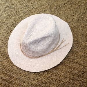 Crushable/packable straw hat